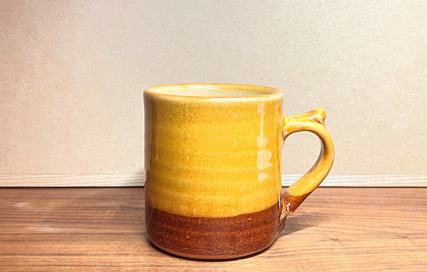 湯町窯マグカップ　”黄釉”