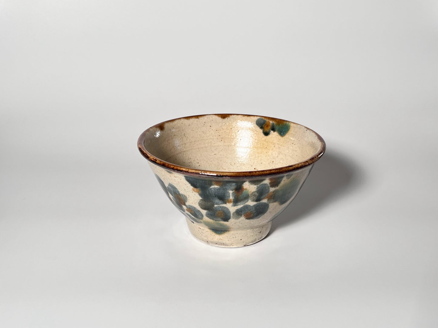 Kimano 陶器 -饭碗 5 英寸 - 绣球花